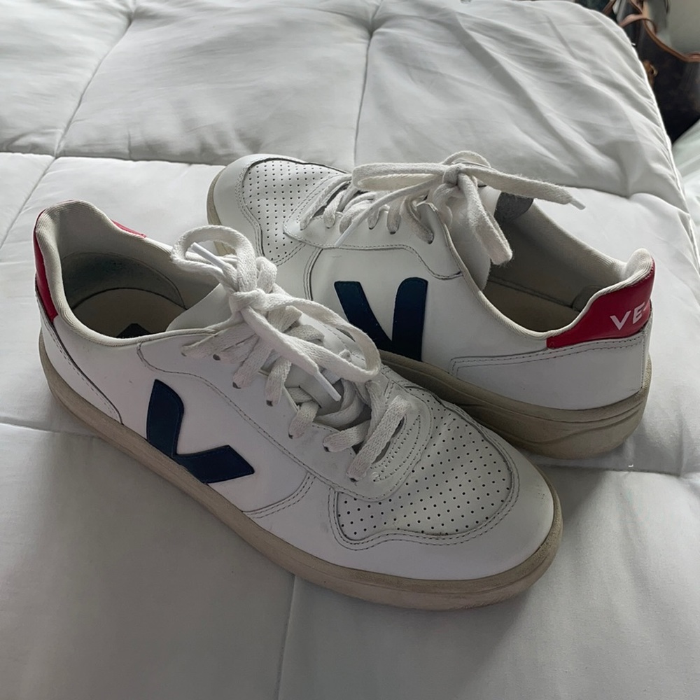 Veja V-10 White Leather Low Top Sneakers - Womens